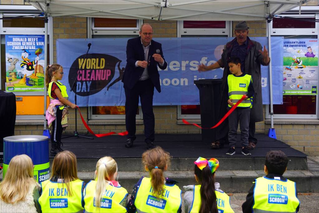 Basisschoolleerlingen speuren naar straatafval
