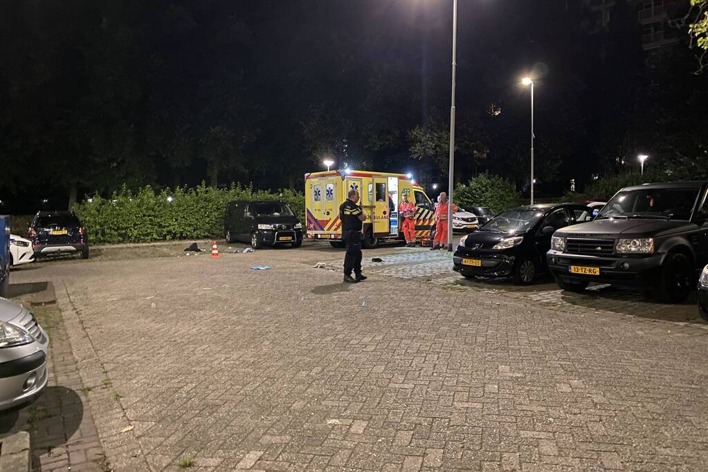 Man zwaargewond na schietpartij bij flat