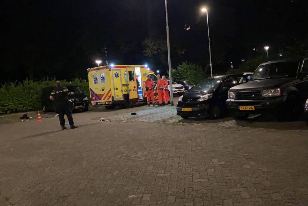 Man zwaargewond na schietpartij bij flat