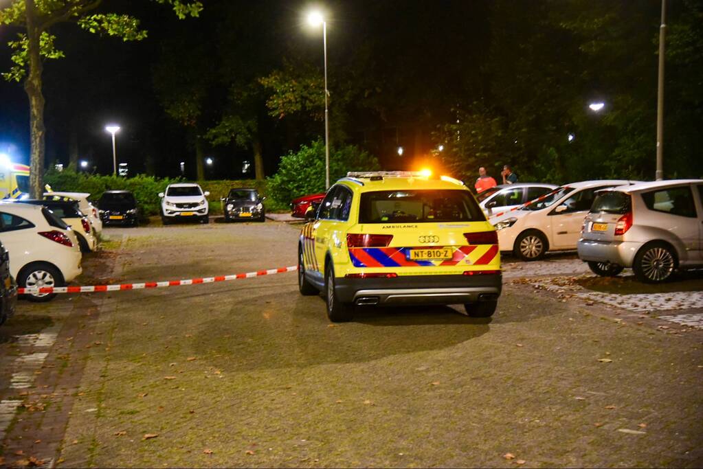 Man zwaargewond na schietpartij bij flat