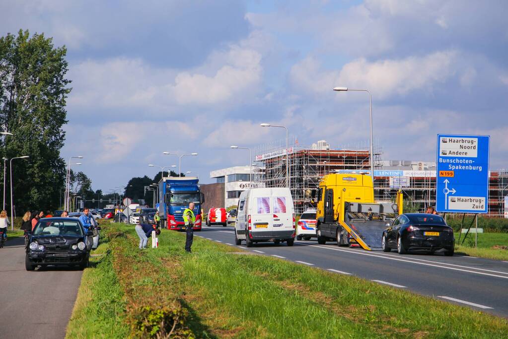 Schade aan personenauto's door kopstaart botsing