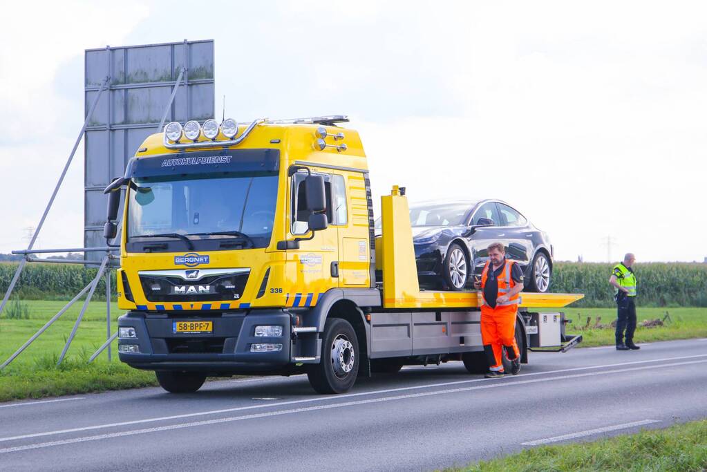 Schade aan personenauto's door kopstaart botsing