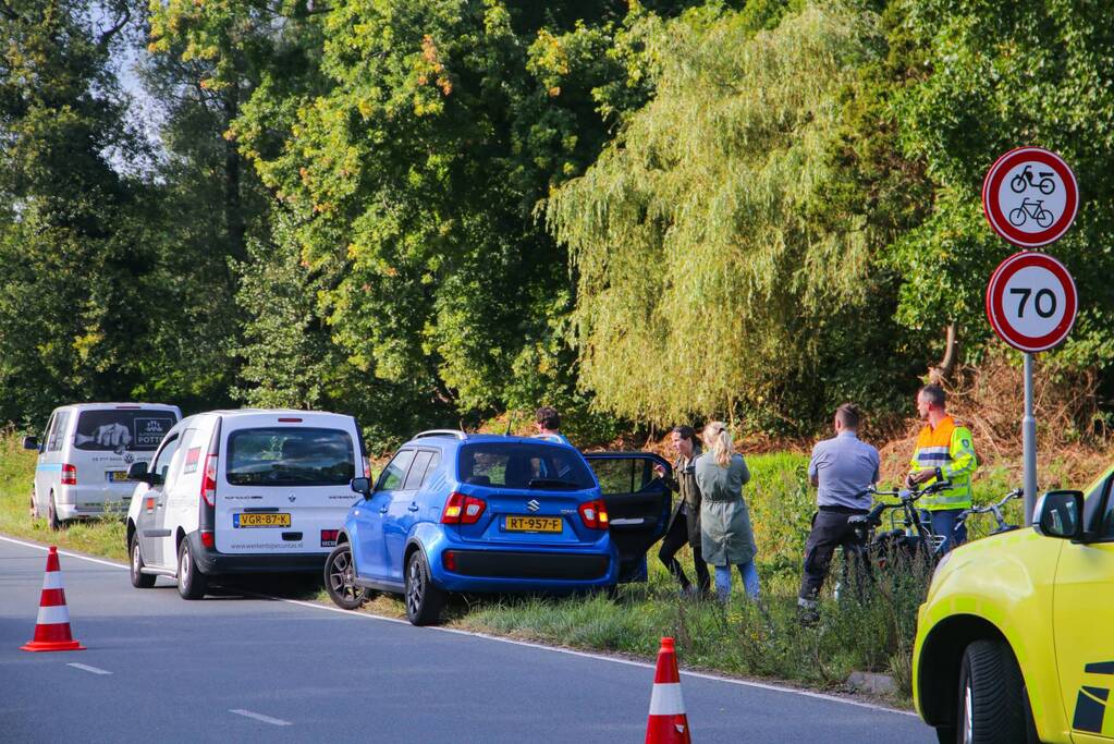 Schade aan voorraam van personenauto door ongeval