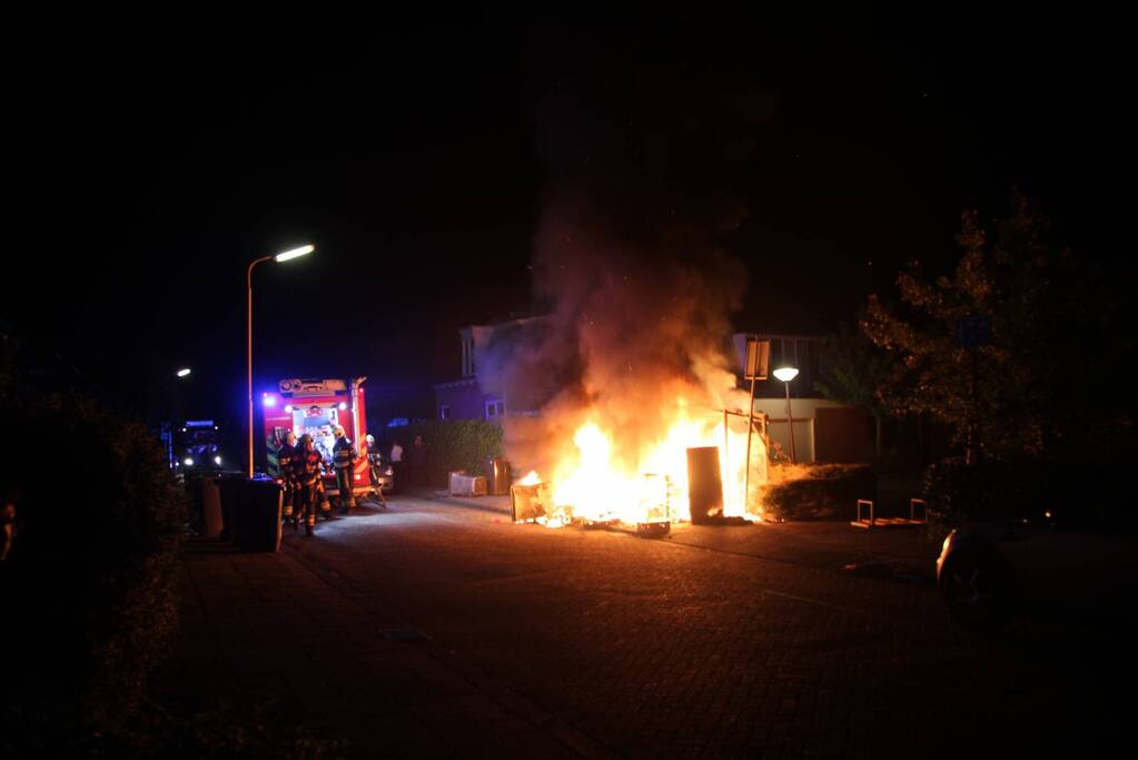 Bestelbus loopt brandschade op
