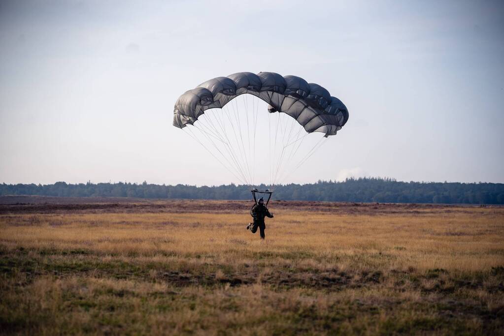 Airborne Luchtlandingen en Herdenking in Ede