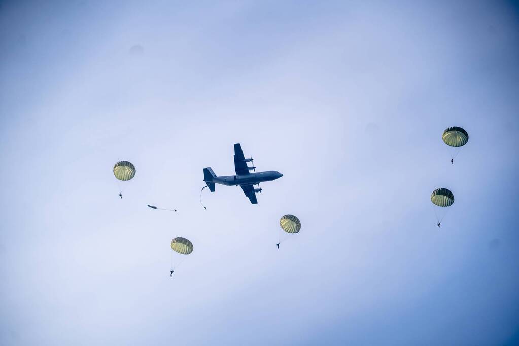 Airborne Luchtlandingen en Herdenking in Ede
