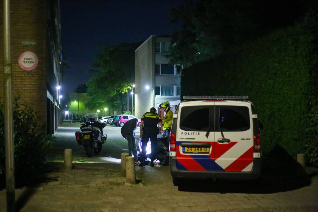 Scooterrijder gaat onderuit tijdens achtervolging