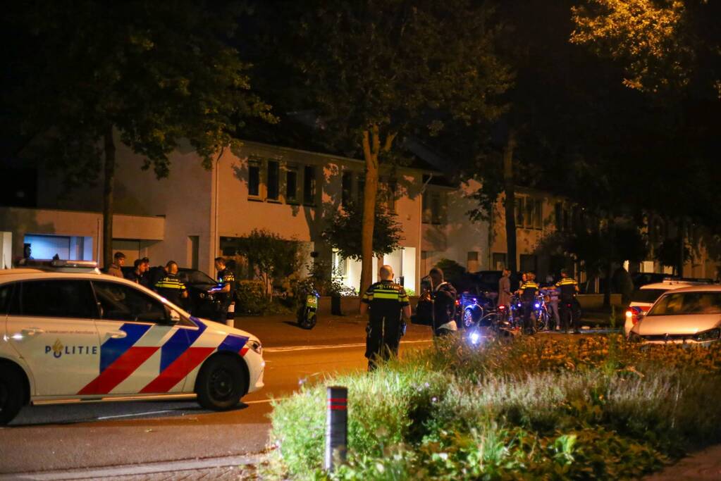 Grote politieopkomst door vechtpartij tussen jongeren