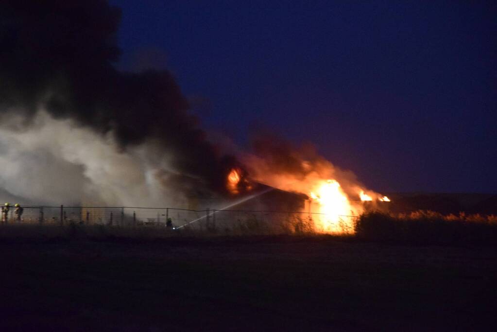 Uitslaande brand in bouwkeet