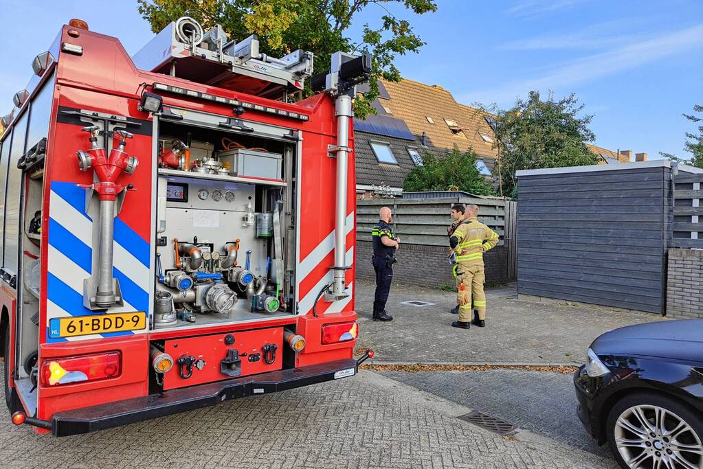 Brandlucht door uitroken wespennest