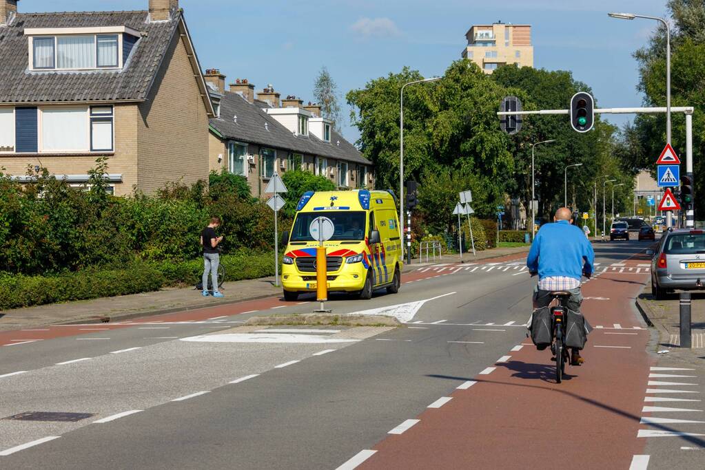 Voetgangster gewond bij botsing met fietser