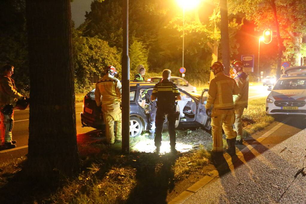 Bestuurder van verongelukte personenauto spoorloos