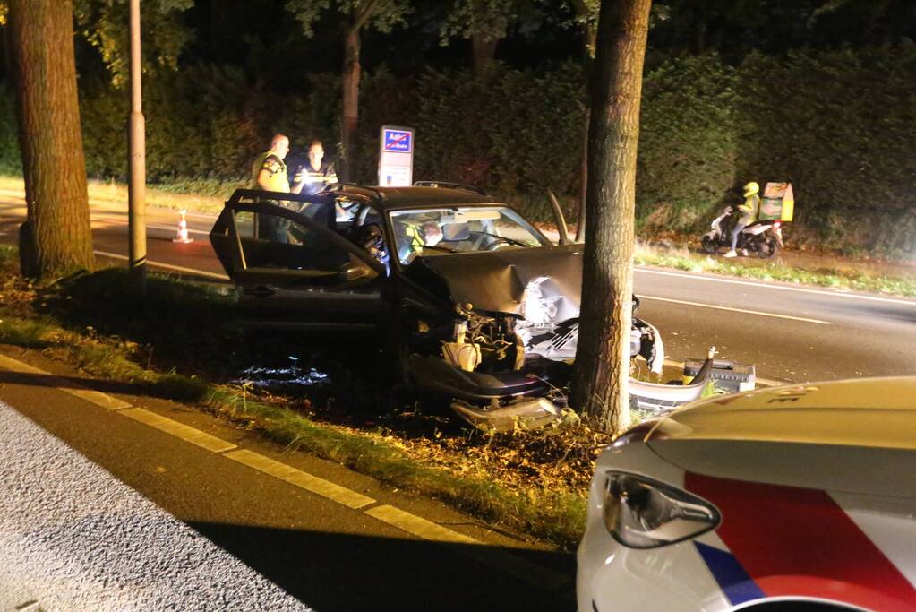 Bestuurder van verongelukte personenauto spoorloos
