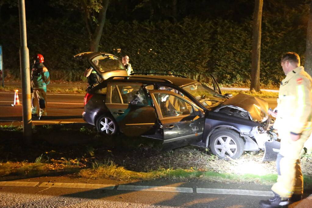Bestuurder van verongelukte personenauto spoorloos