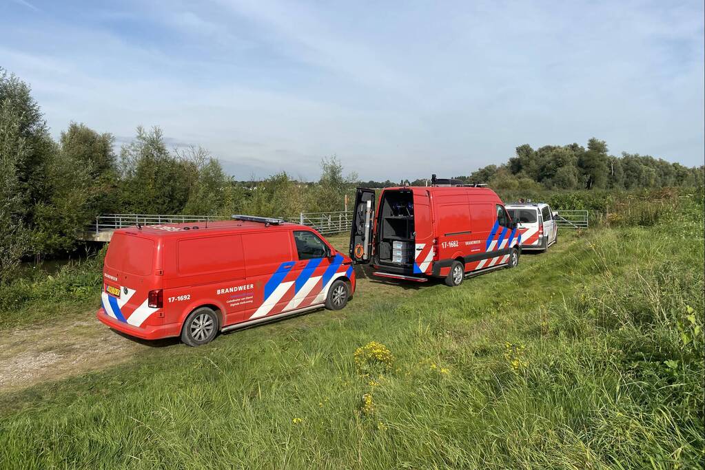 Zoekactie na aantreffen kledingstukken in natuurgebied