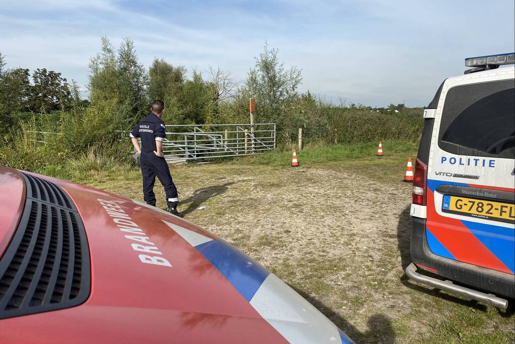 Zoekactie na aantreffen kledingstukken in natuurgebied