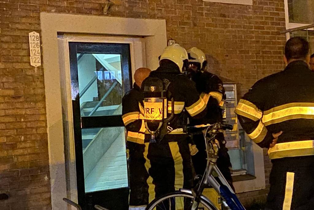 Hulpdiensten forceren deur bij stankoverlast