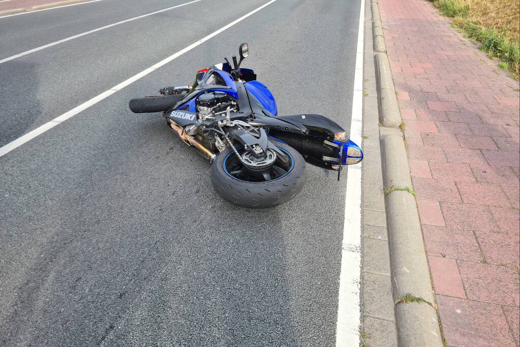 Motorrijder en fietser gewond bij ongeval