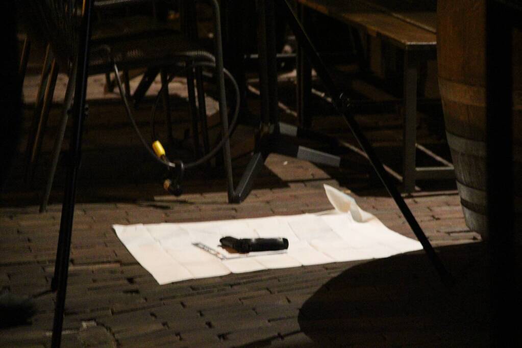 Gewonde en waarschuwingsschot bij steekpartij