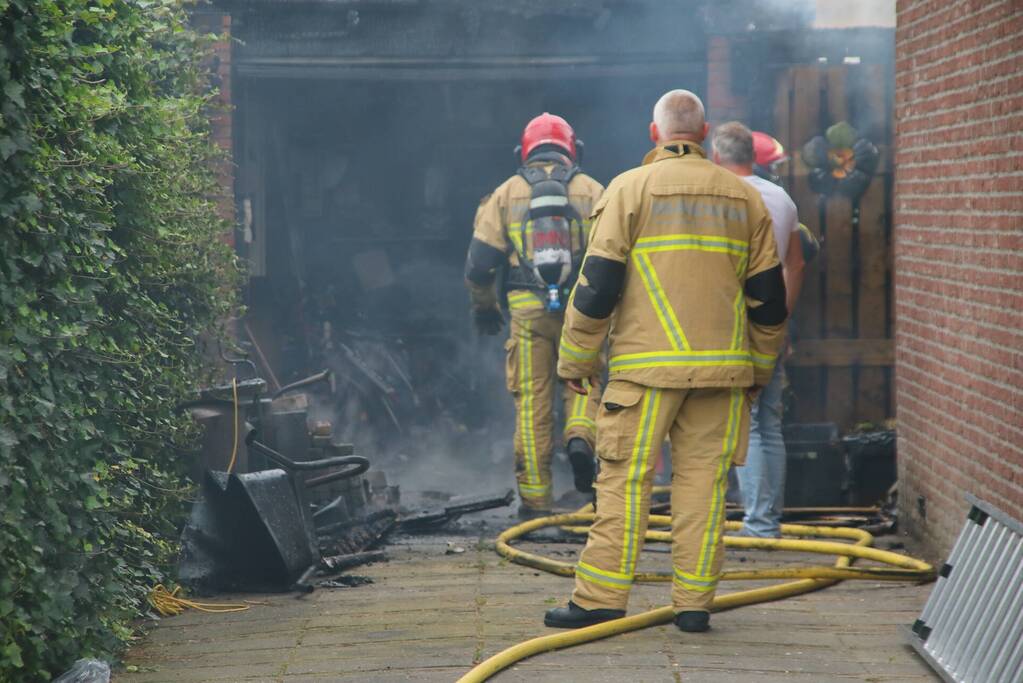 Garagebox uitgebrand tijdens klussen