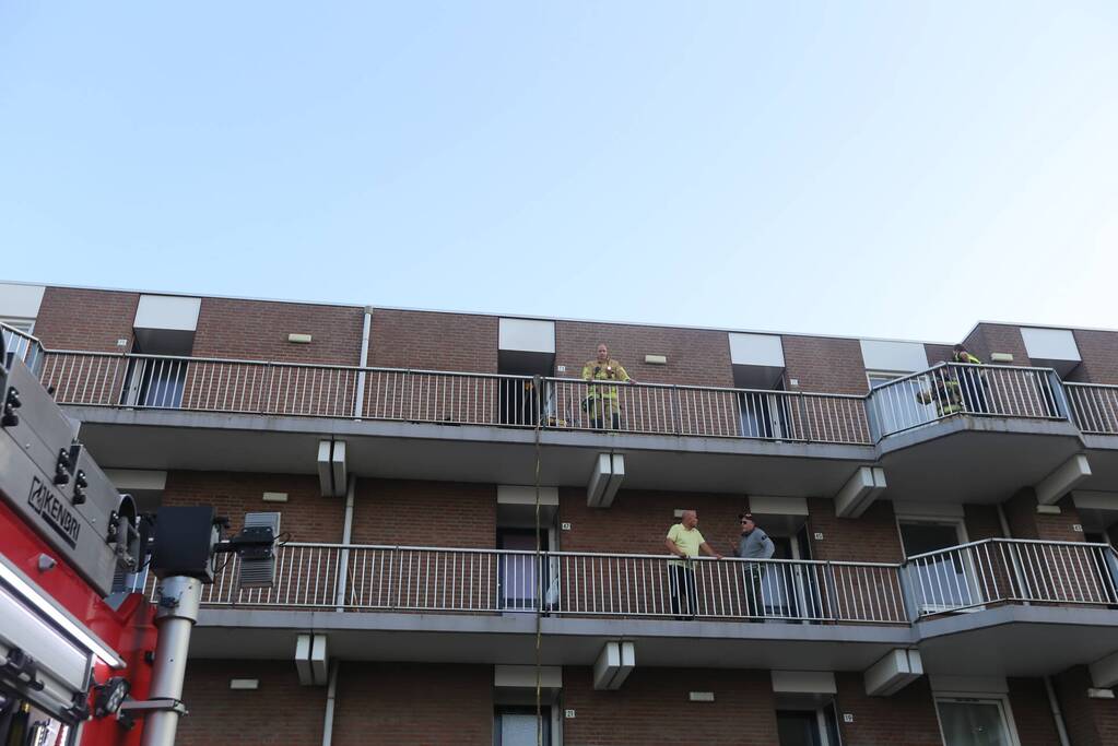 Brand in flatwoning op derde verdieping