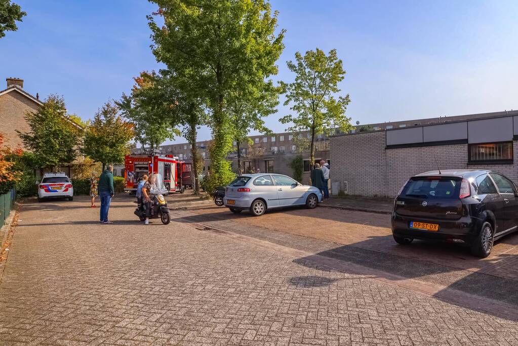 Bewoonster ademt rook in door brand in woning