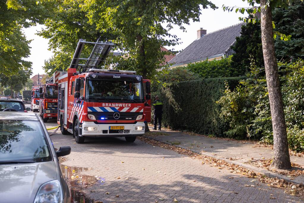 Brand in bijkeuken overgeslagen naar dak