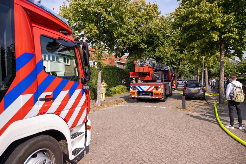 Brand in bijkeuken overgeslagen naar dak