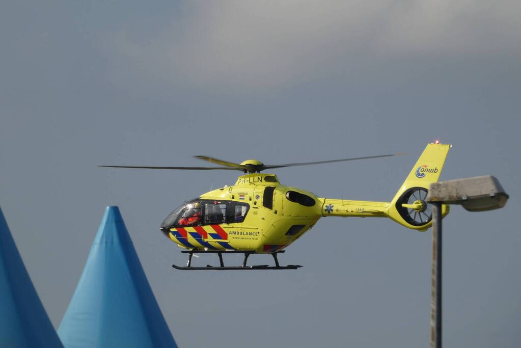 Traumahelikopter landt bij TT Circuit