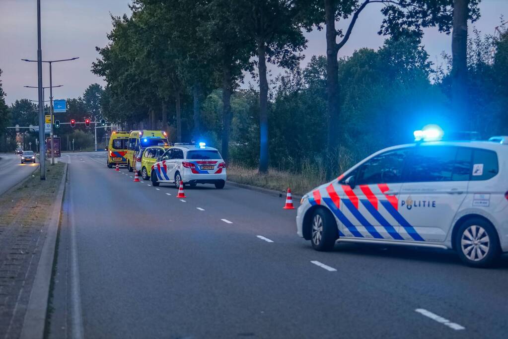 Persoon gewond door steekpartij in personenauto