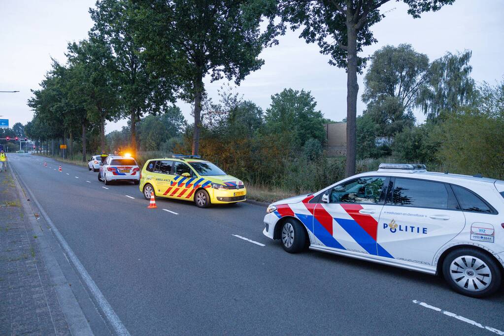 Persoon gewond door steekpartij in personenauto