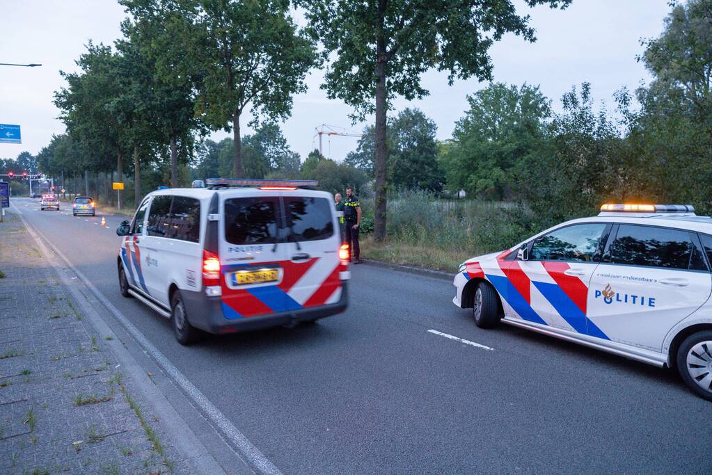 Persoon gewond door steekpartij in personenauto