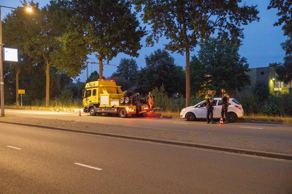 Persoon gewond door steekpartij in personenauto