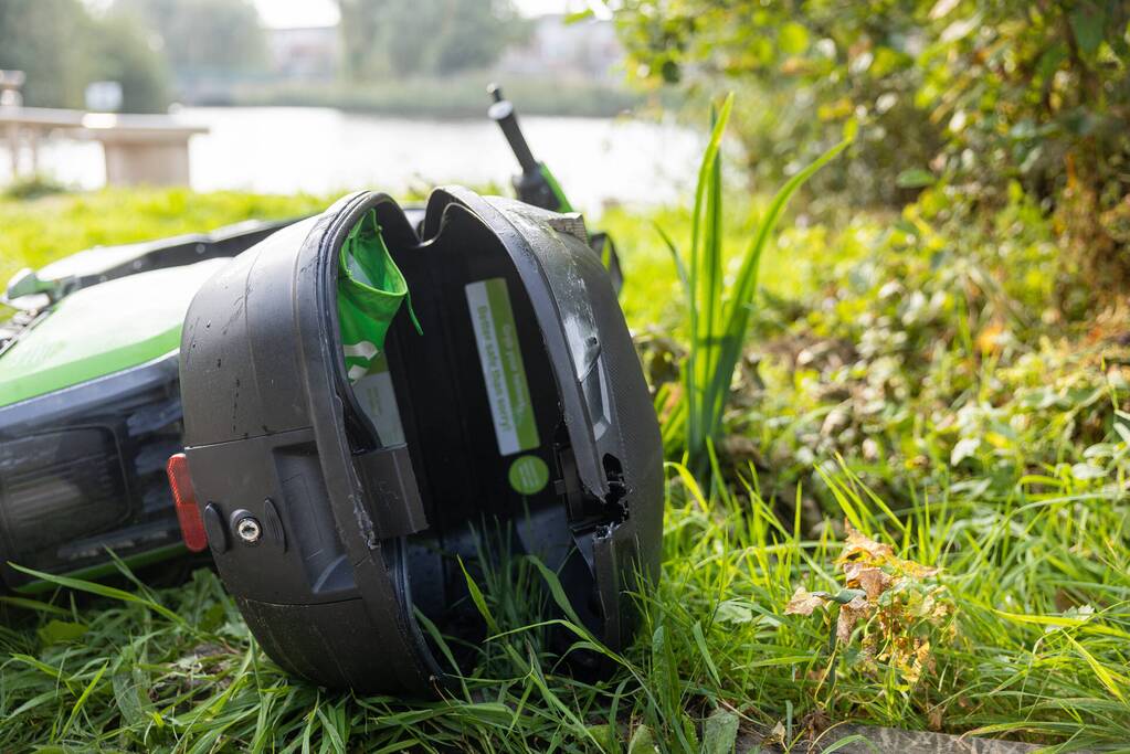 GO Sharing 45 km deelscooter vernield aangetroffen
