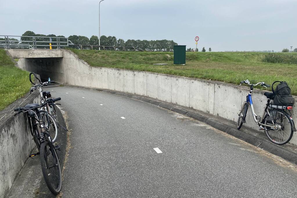 Fietser gewond bij fietsongeluk voor fietstunnel