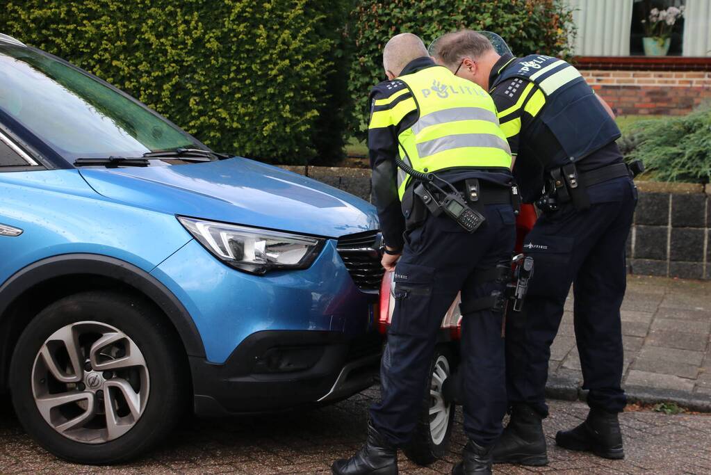 Scooterrijder met spoed naar ziekenhuis bij botsing met auto