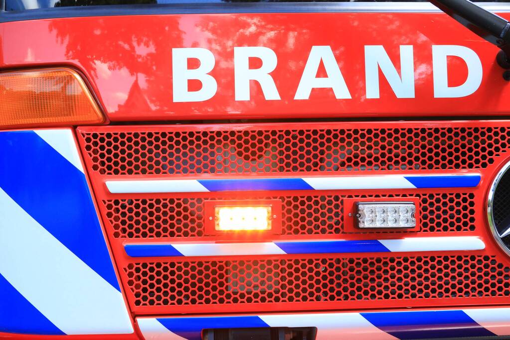 Oven vliegt in brand in woning