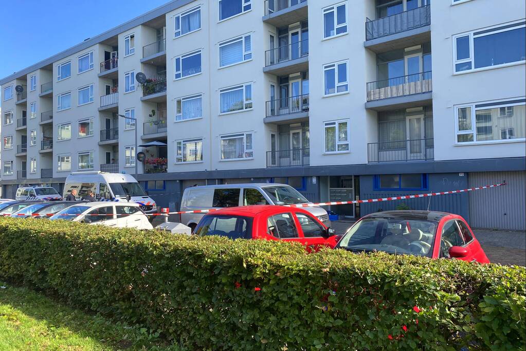 Overleden man aangetroffen in woning portiekflat