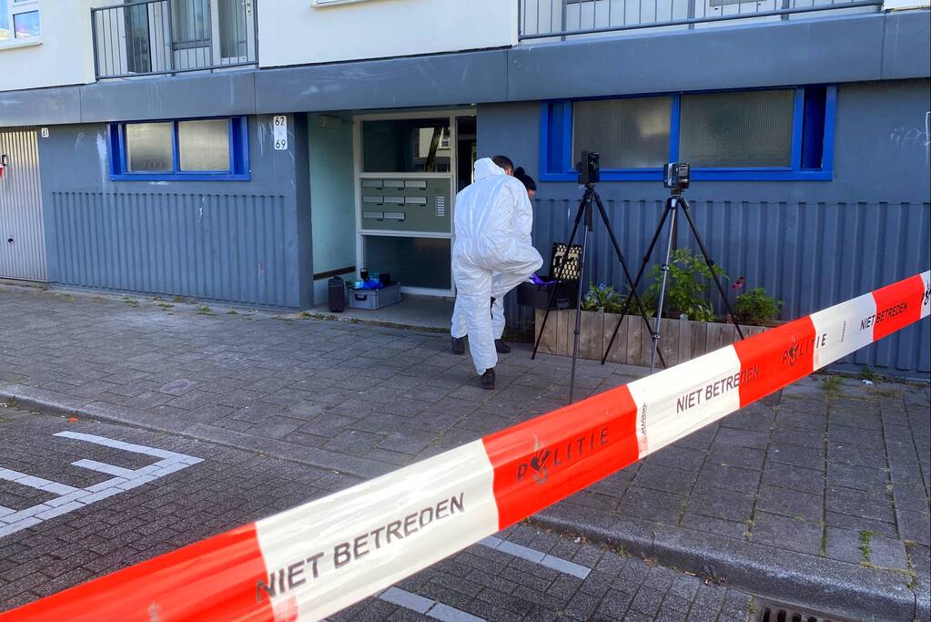 Overleden man aangetroffen in woning portiekflat