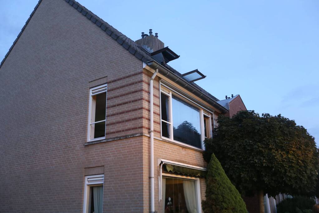 Veel rook bij brand in portiekwoning