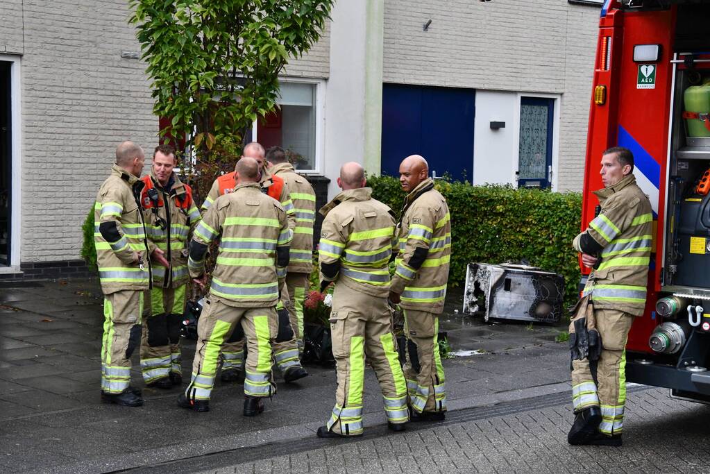 Wasdroger belandt op straat na brand