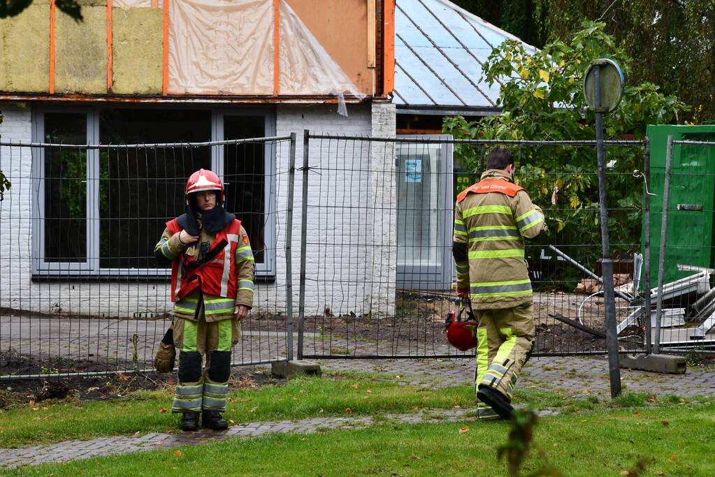 Lage druk gasleiding gesprongen midden in weiland