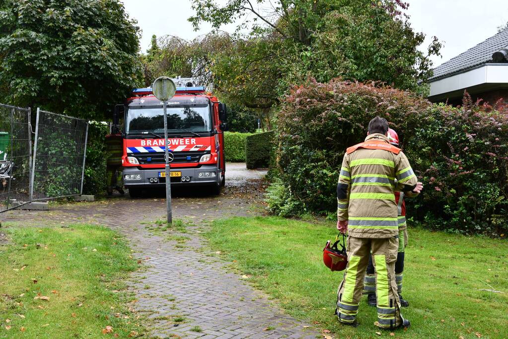 Lage druk gasleiding gesprongen midden in weiland
