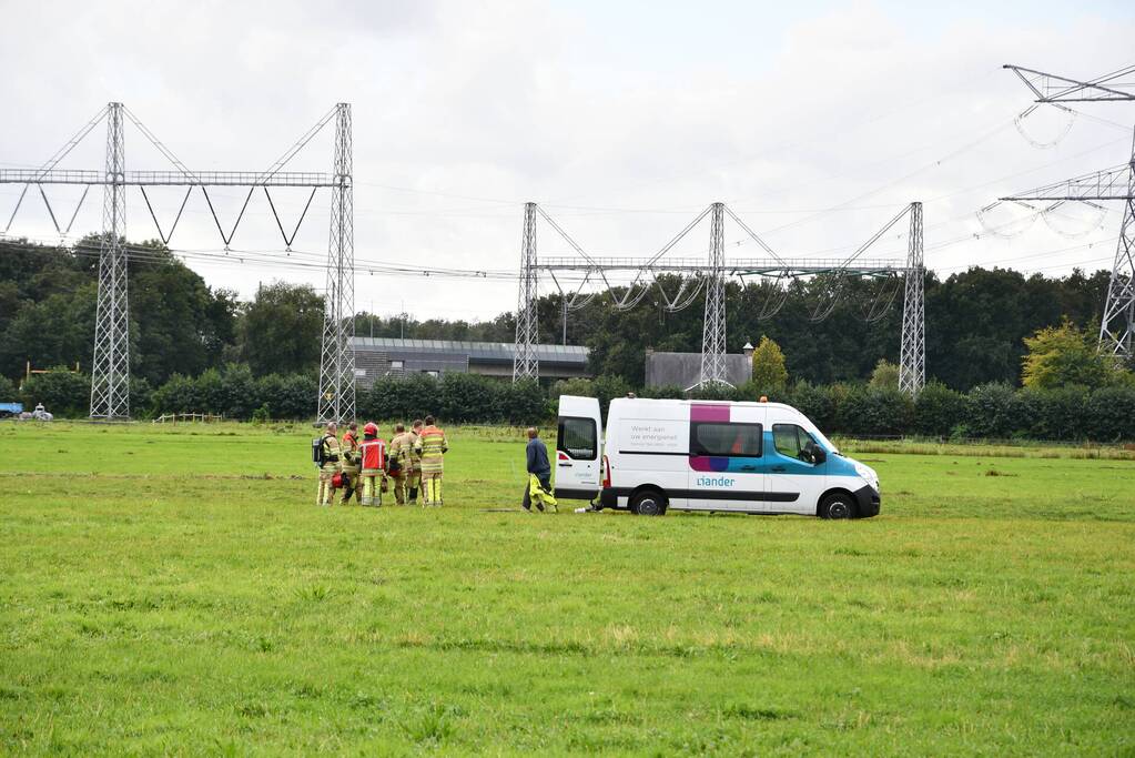 Lage druk gasleiding gesprongen midden in weiland