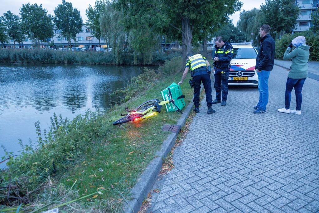 Dieven dumpen gestolen New York Pizza e-bike in sloot