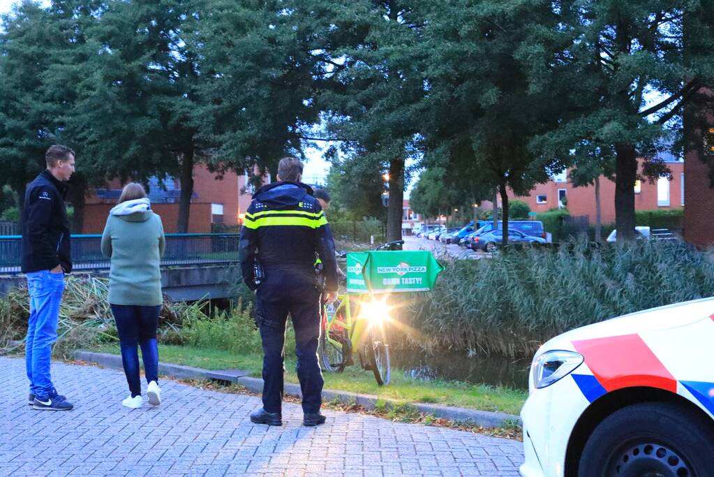 Dieven dumpen gestolen New York Pizza e-bike in sloot