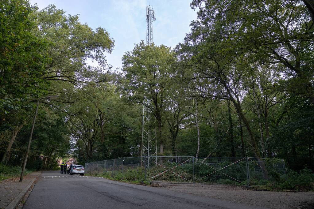 Brand bij GSM zendmast