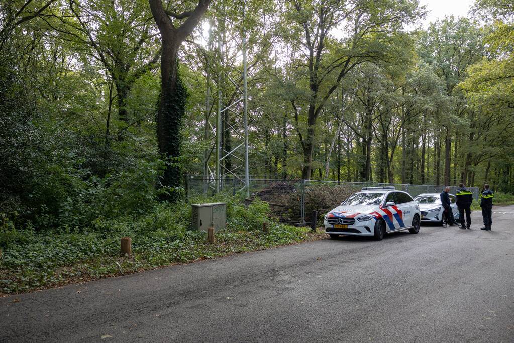 Brand bij GSM zendmast