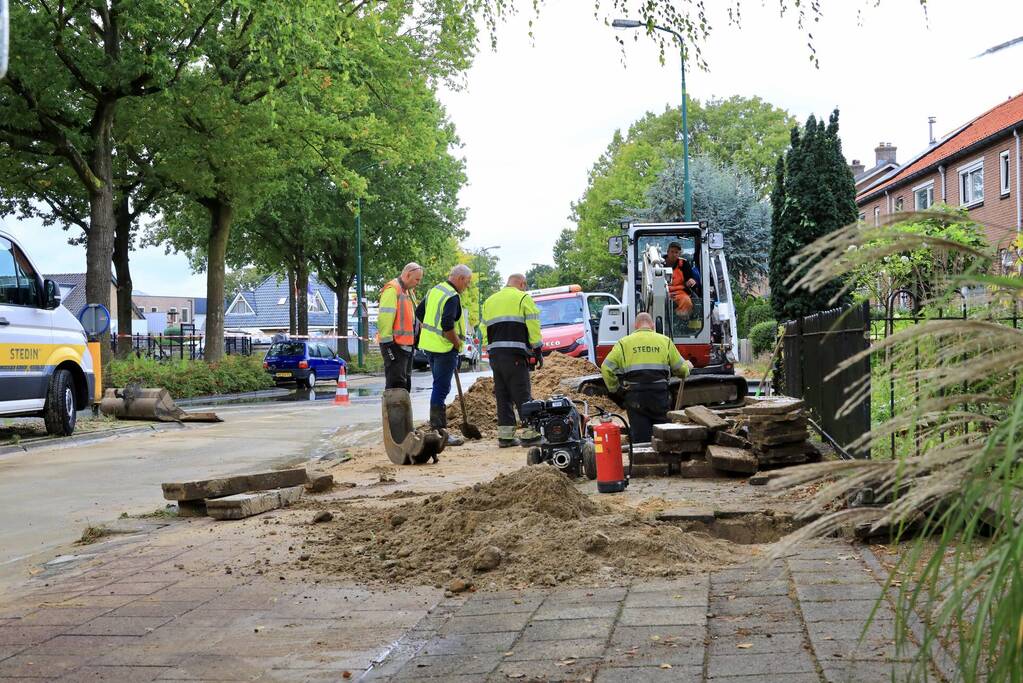 Gesprongen waterleiding zorgt voor verkeershinder