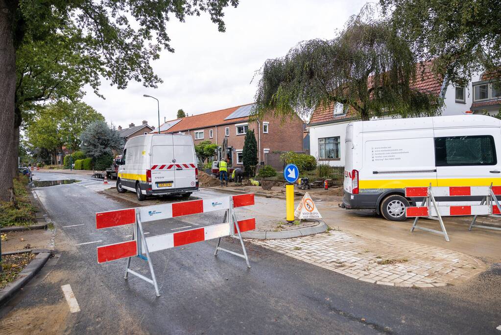 Gesprongen waterleiding zorgt voor verkeershinder